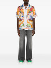 graphic print shirt